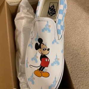 Disney Adult Mickey Vans 9.5 women’s 8 men’s